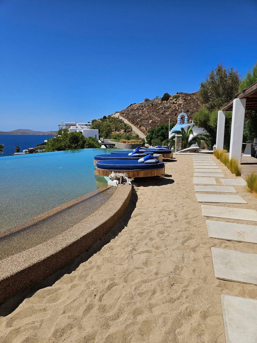 katikies_mykonos1.jpg