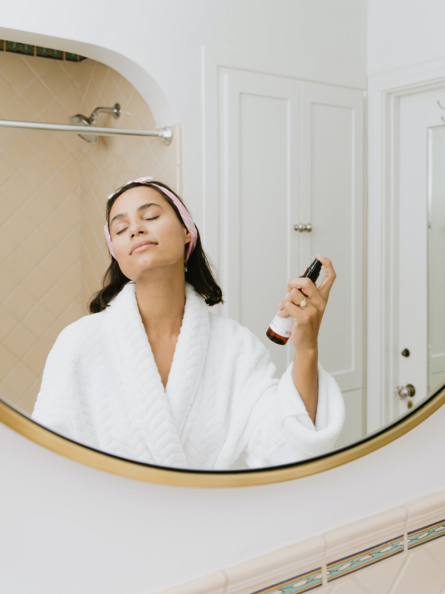 kalos-skincare-jyKa0Ynxvow-unsplash-(1).jpg