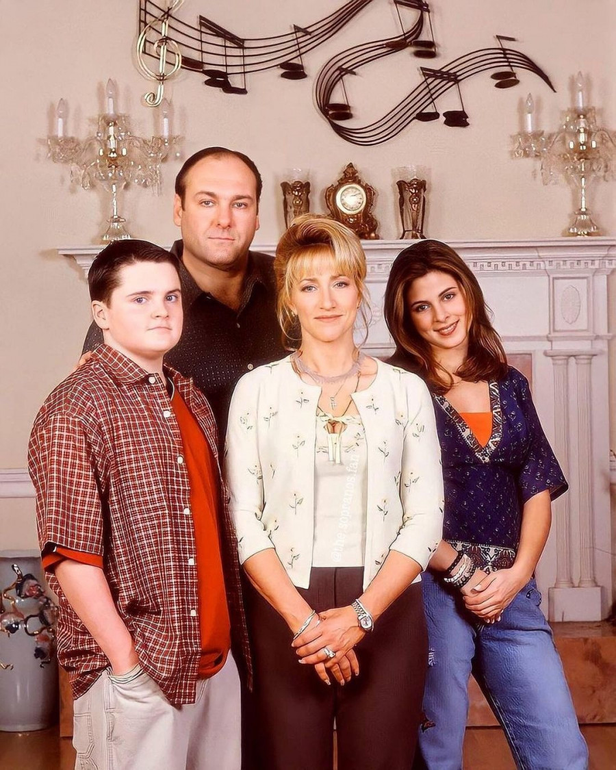 sopranos-(2).jpg