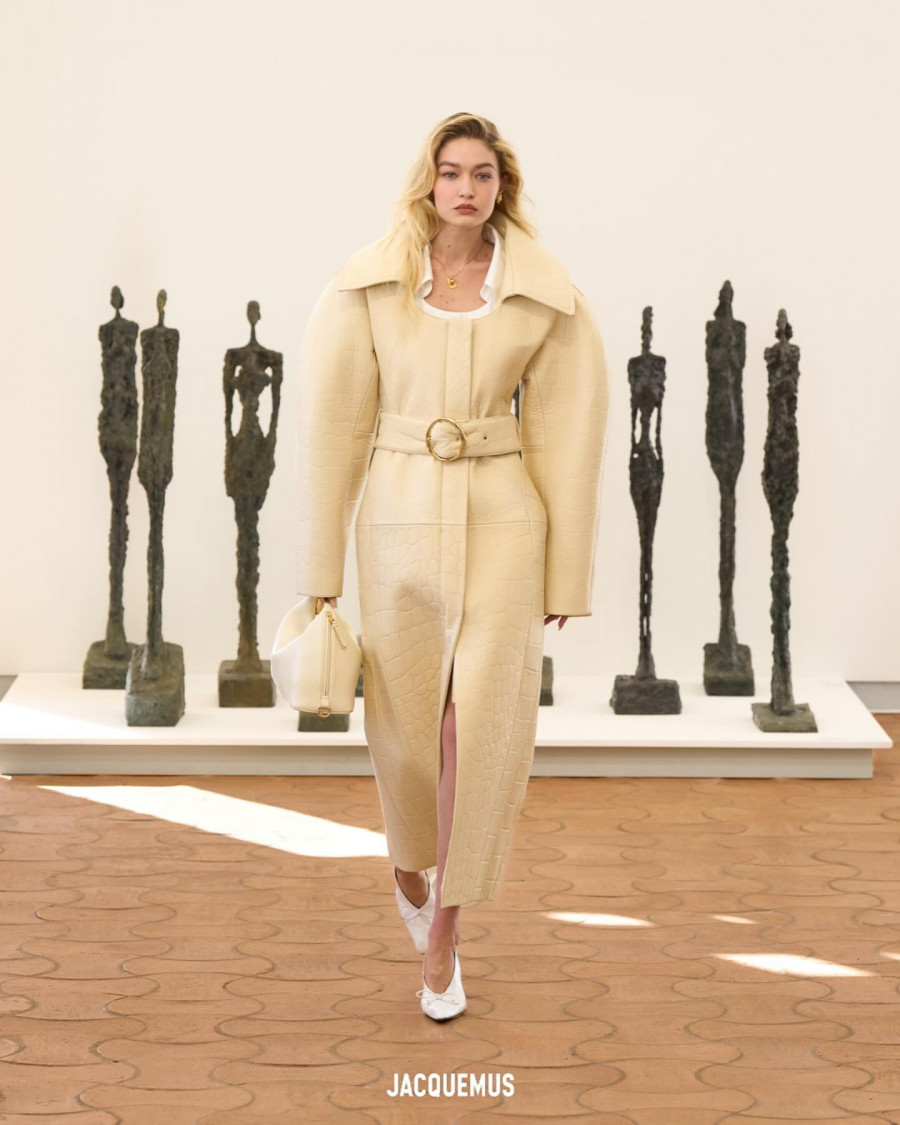 jacquemus_1706539594_3291015104978685783_242323665.jpg