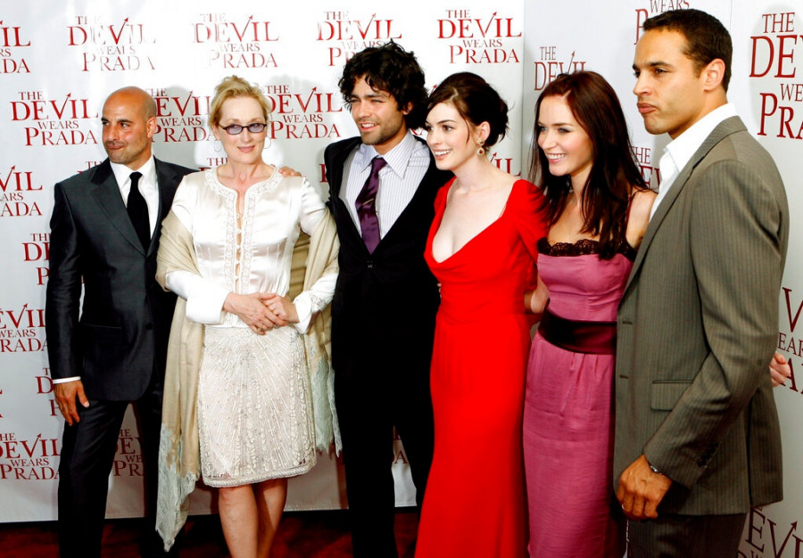 STANLEY TUCCI, MERYL STREEP, ADRIAN GRENIER, ANNE HATHAWAY, EMILY BLUNT, DANIEL SUNJATA