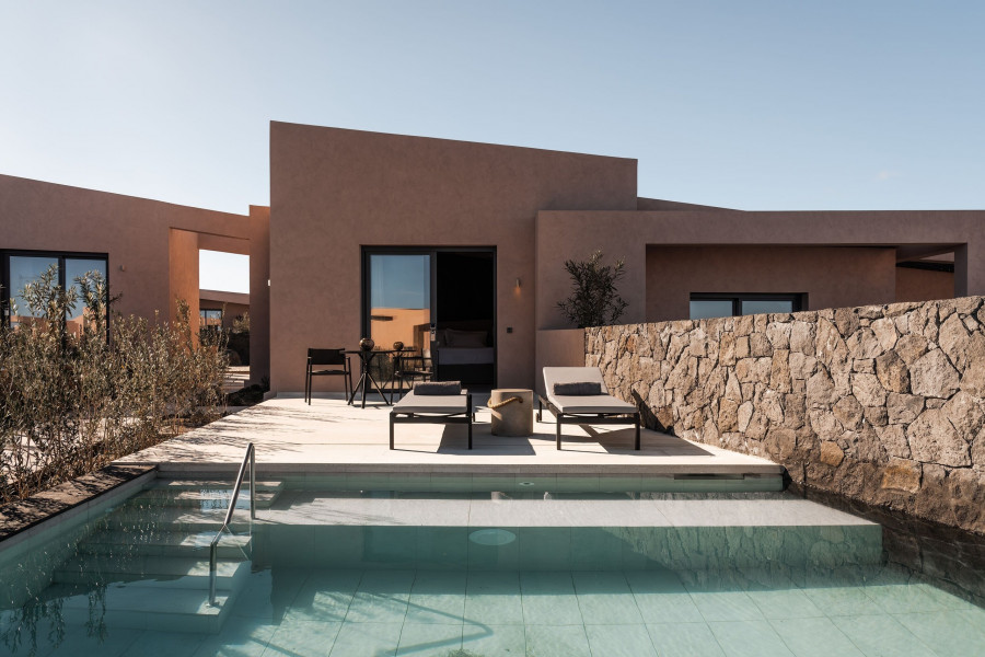 Anesis-Bungalow-with-Zen-Pool-Exterior-large.jpg