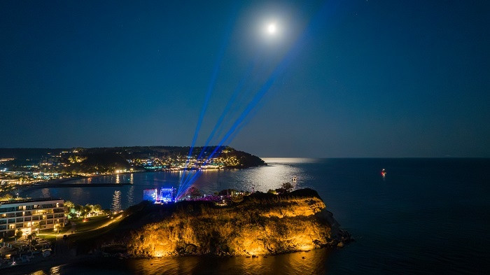 1715958001248-109694056-low-Sani-Festival-_-Aerial-View_Full-Moon38.jpg