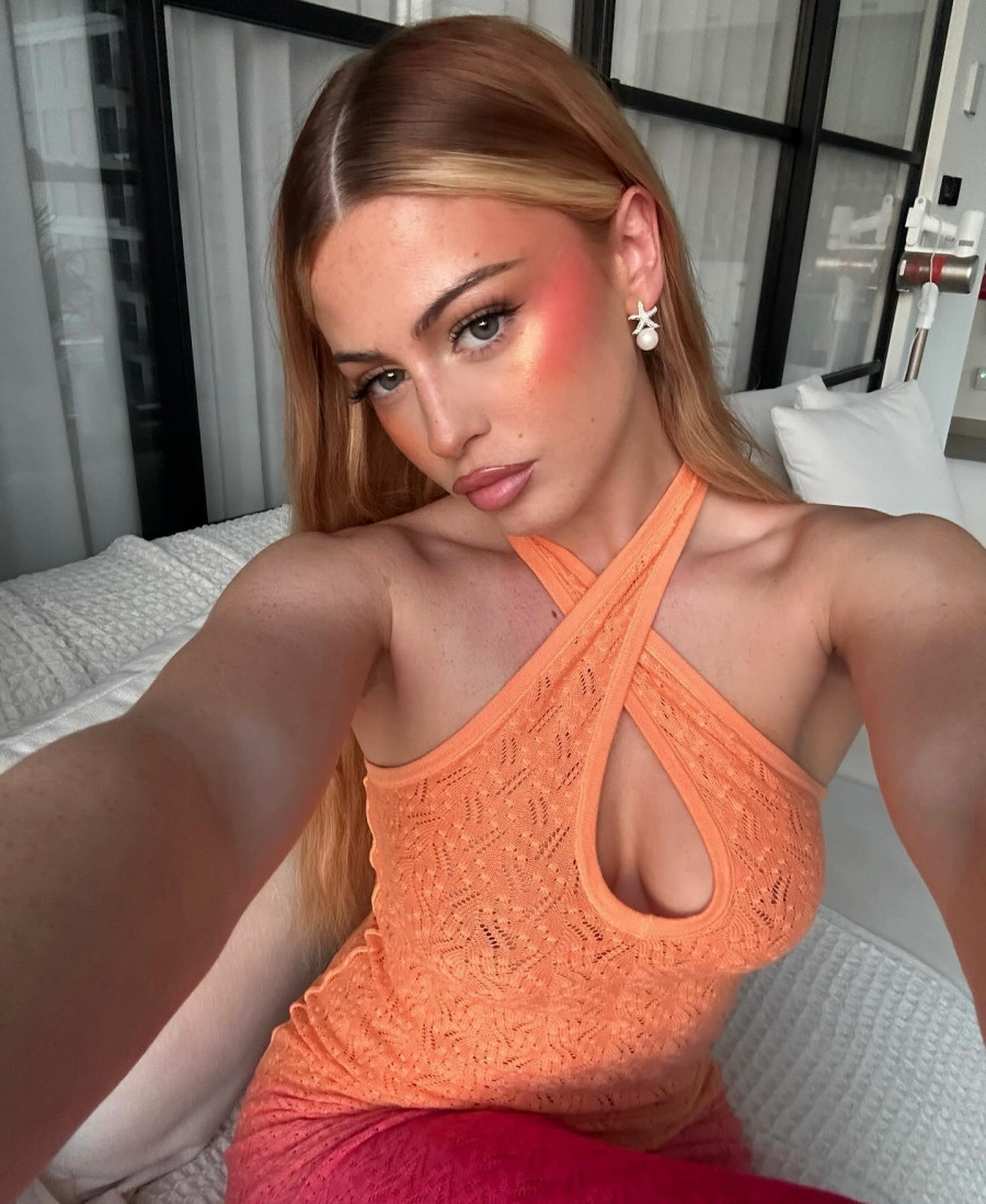 makeupbysamanthaharvey_1714416345_3357090084618874434_7771950323.jpg