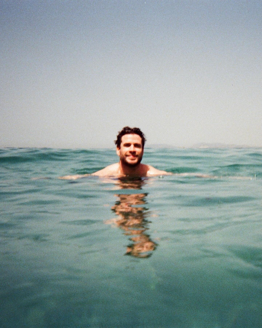 neage-of-2-people-people-swimming-and-body-of-water..jpg