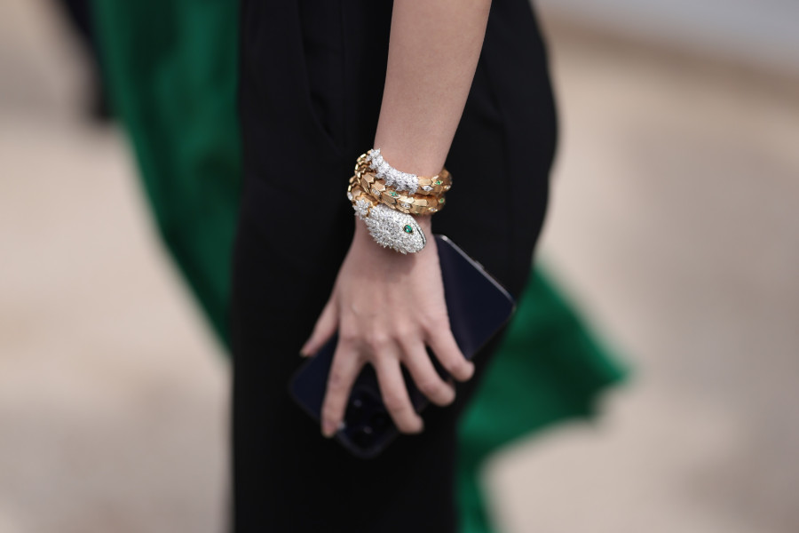 Street Style - Paris Fashion Week - Haute Couture Fall/Winter 2023/2024 - Day Three