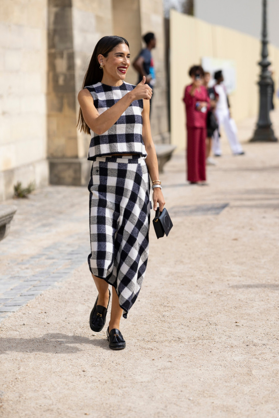 Paris-str-S24-0604.jpg