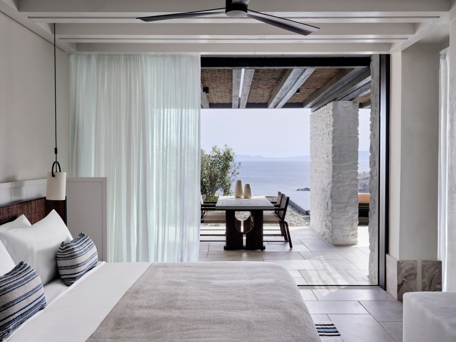 Odera-Tinos_Grand-2-Bedroom-Suite-Private-Pool-2.jpg