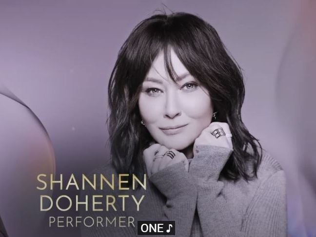 Τελικά ξέχασαν τον Matthew Perry στα Emmys 2024; Το λάθος του κόσμου και η συγκίνηση για τη Doherty