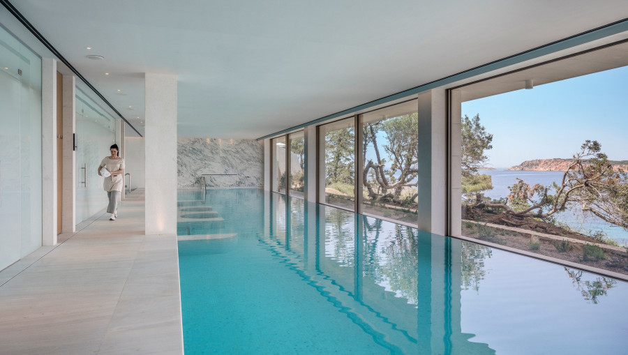 Spa-indoor-Pool-1.jpg