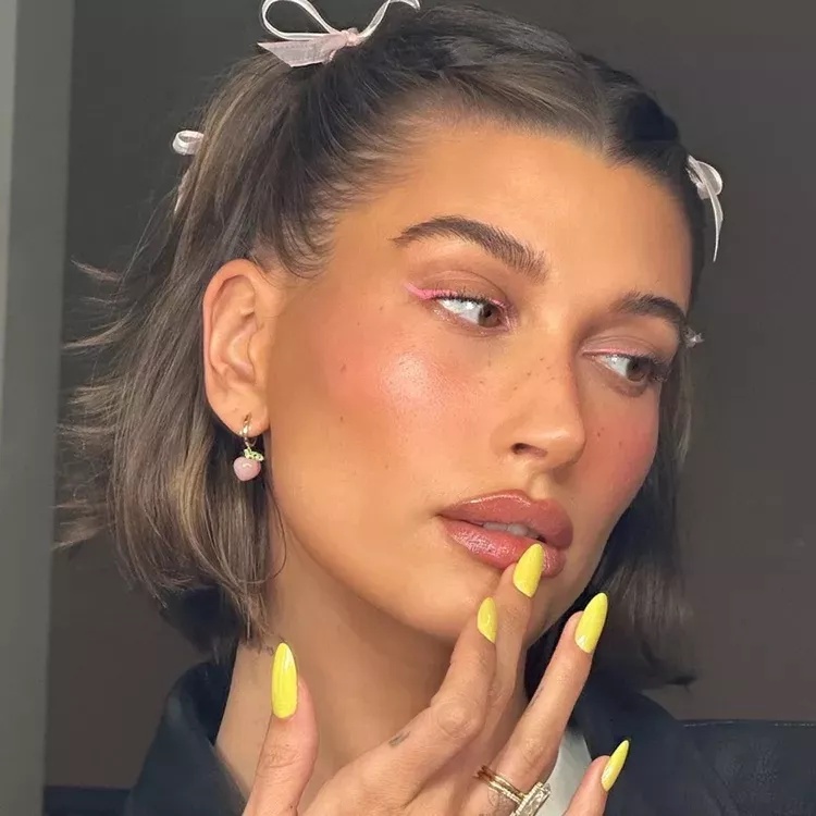 Haileybieber-c9649e13ffee4407822b527dbbb385c8.jpg