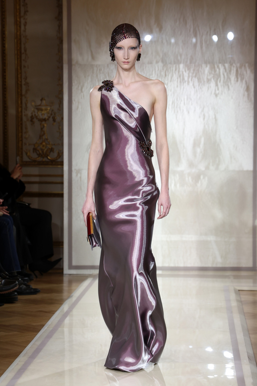 Giorgio Armani Prive: Runway - Paris Fashion Week - Haute Couture Spring-Summer 2025