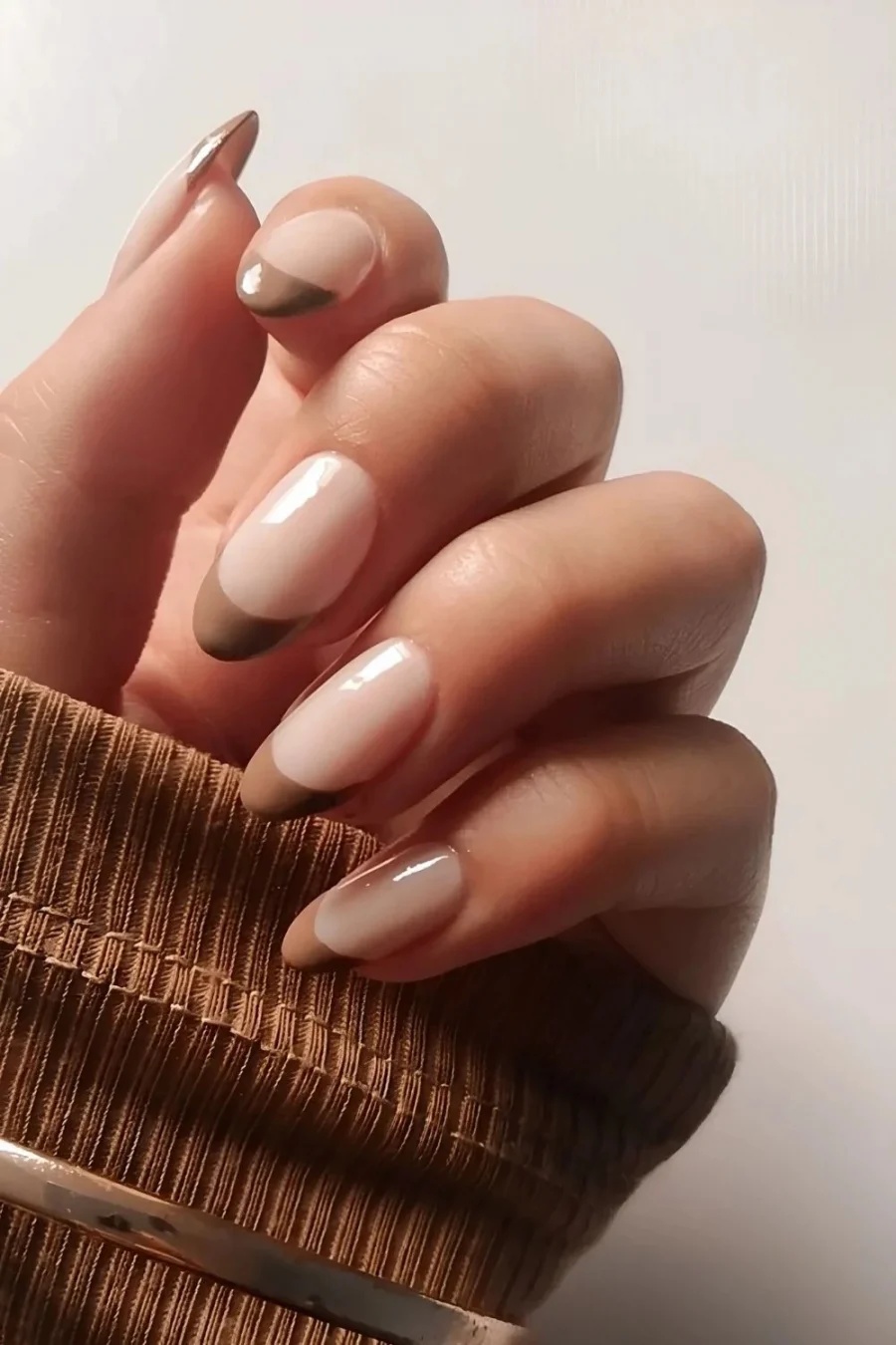 mocha-nails-@thenaillologist.jpg