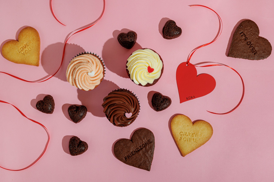 valentines-day_kora_2025_photo-by-Alex-Antoniadis-(cookies-brownies-cupcakes)-(2).jpg