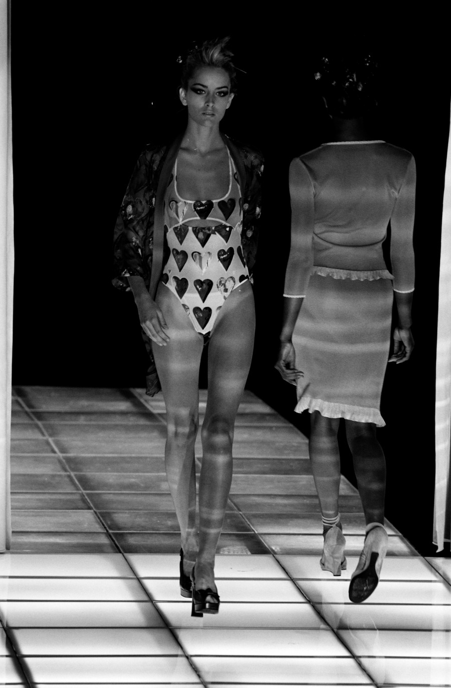 Gianni Versace Spring 1997 Ready to Wear Runway Show