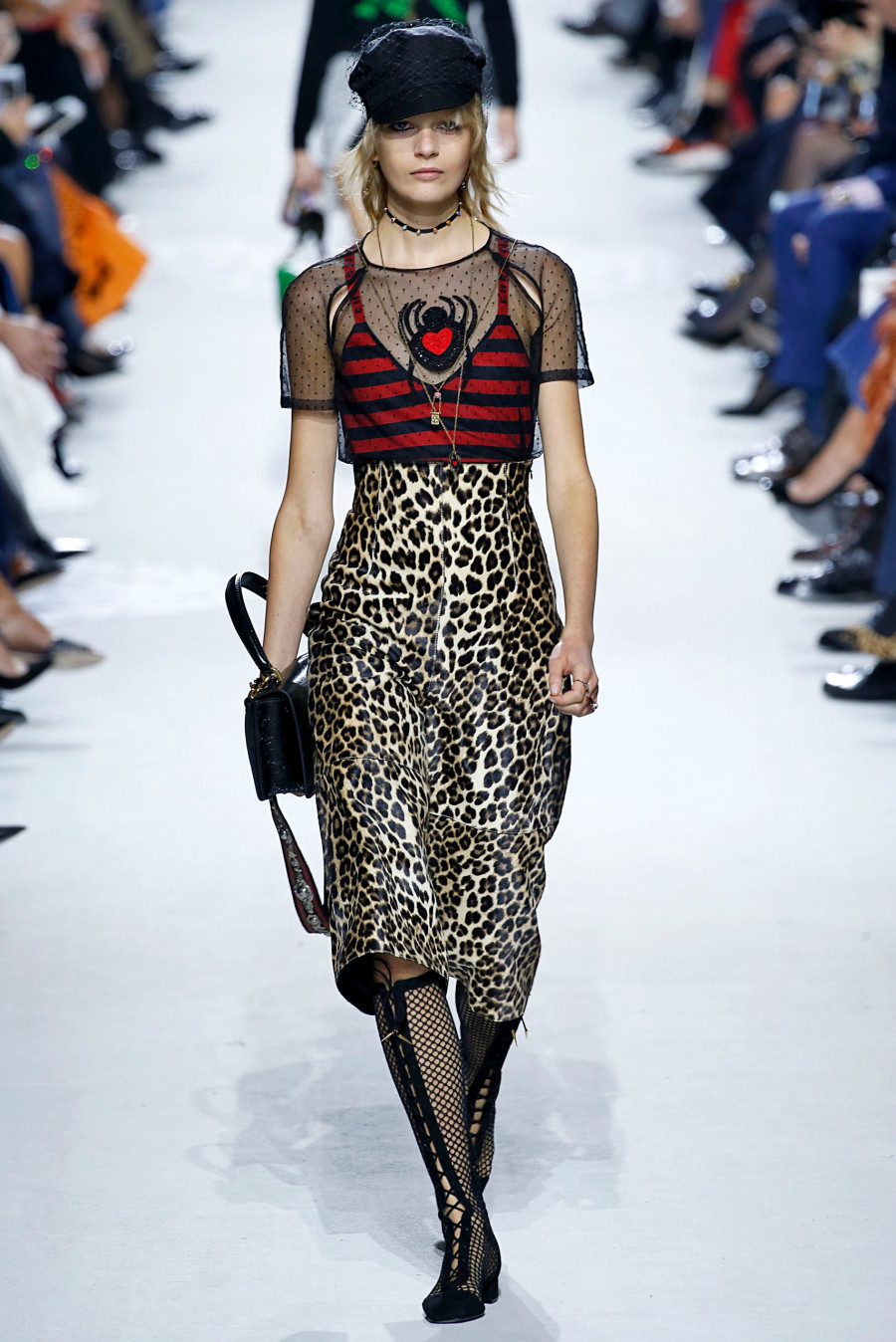 Christian Dior : Runway - Paris Fashion Week Womenswear Spring/Summer 2018