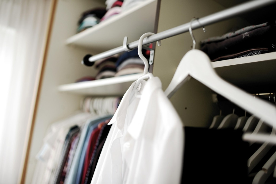 wardrobe-5961191_1280.jpg