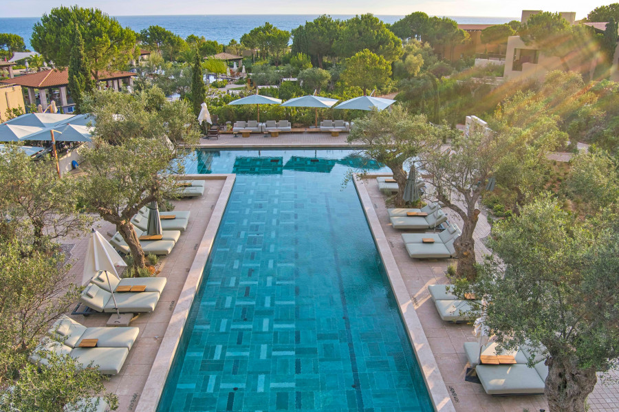 The-Romanos-Resort_Eleon-pool.jpg