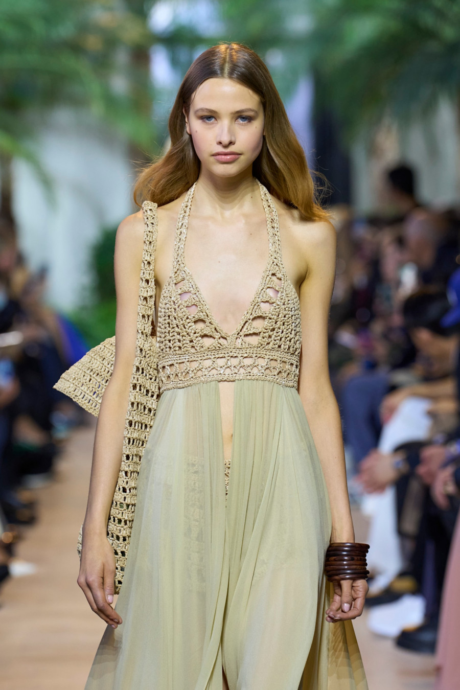 Elie-Saab-S25-016a.jpg