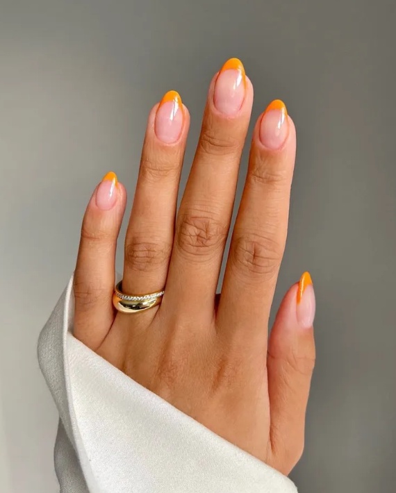 orange-nails333.jpg