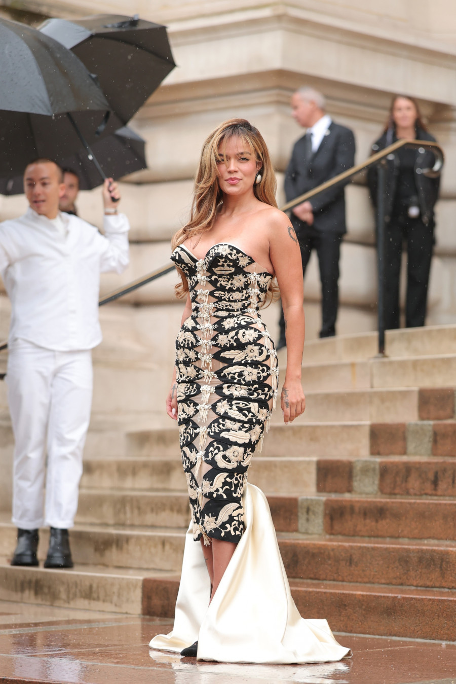 Schiaparelli: Outside Arrivals - Paris Fashion Week - Haute Couture Fall/Winter 2025/2026