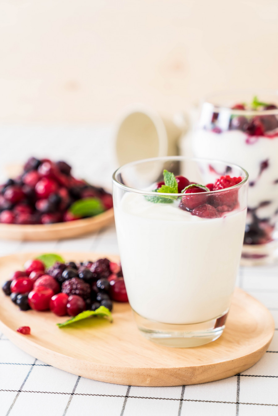 yogurt with mixed berries