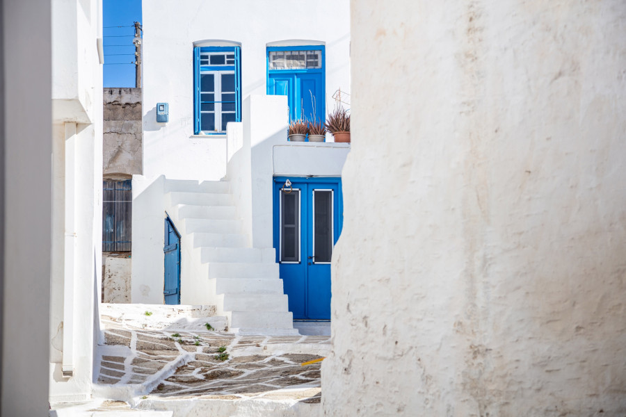 Cyclades,Kythnos,Island,,Greece.,Whitewashed,Buildings,,Narrow,Cobblestone,Street.,Chora