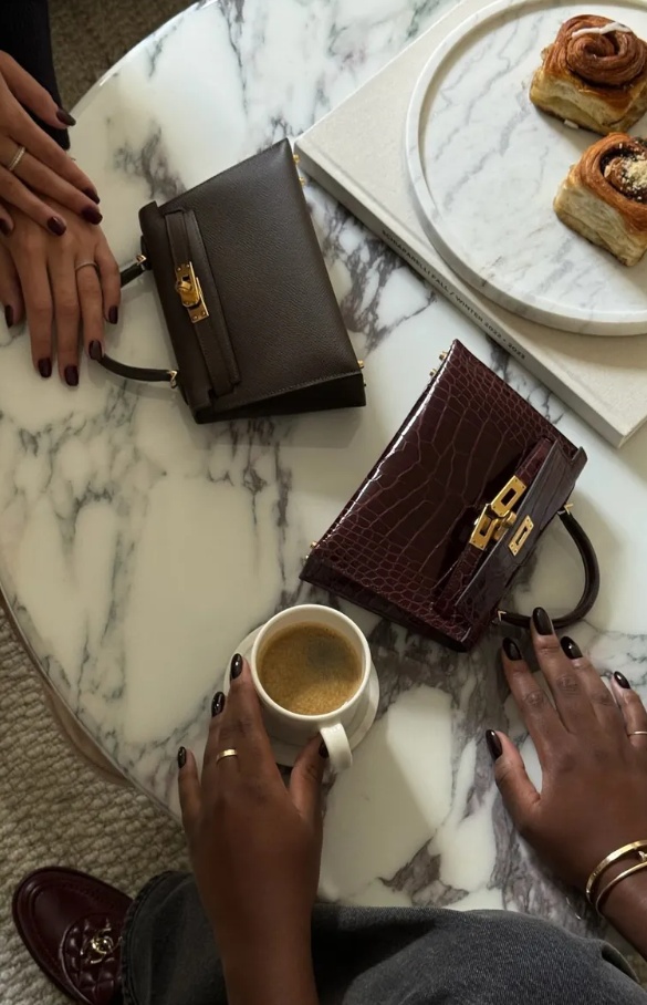 brown-nails.jpg