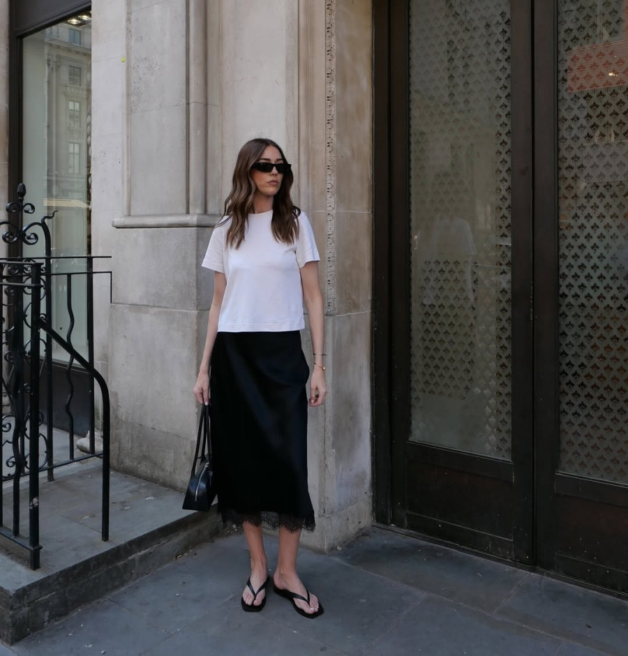silk-skirts-and-a-basic-t-summer-sunshine-basics-lace-skirt-silkskirt-details-flipfl.jpg