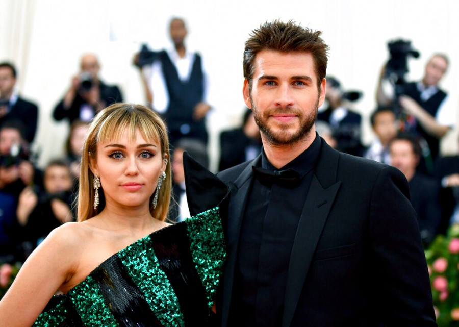 Miley Cyrus,Liam Hemsworth
