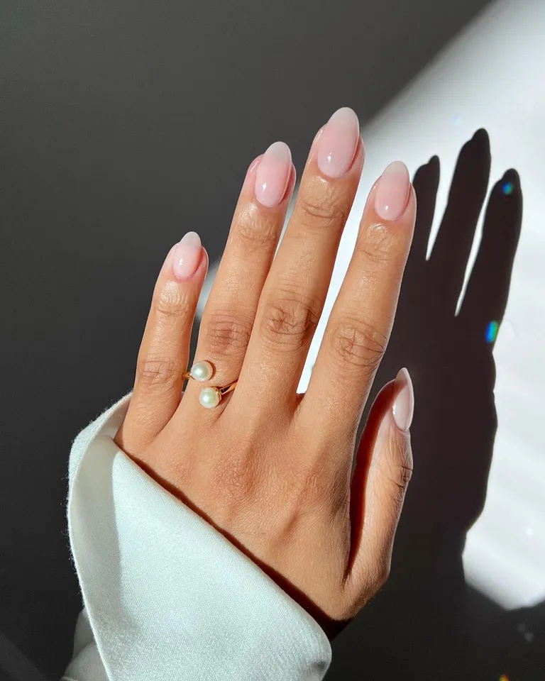 nude-nails-iram.jpg