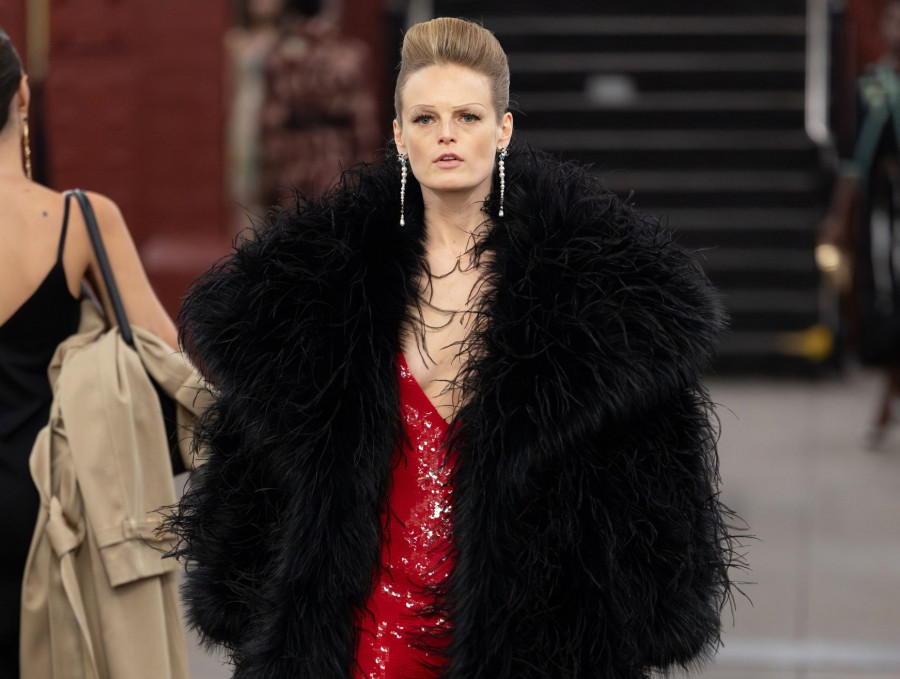 CHANEL 2025/26 MΓ©tiers d'art Fashion Show