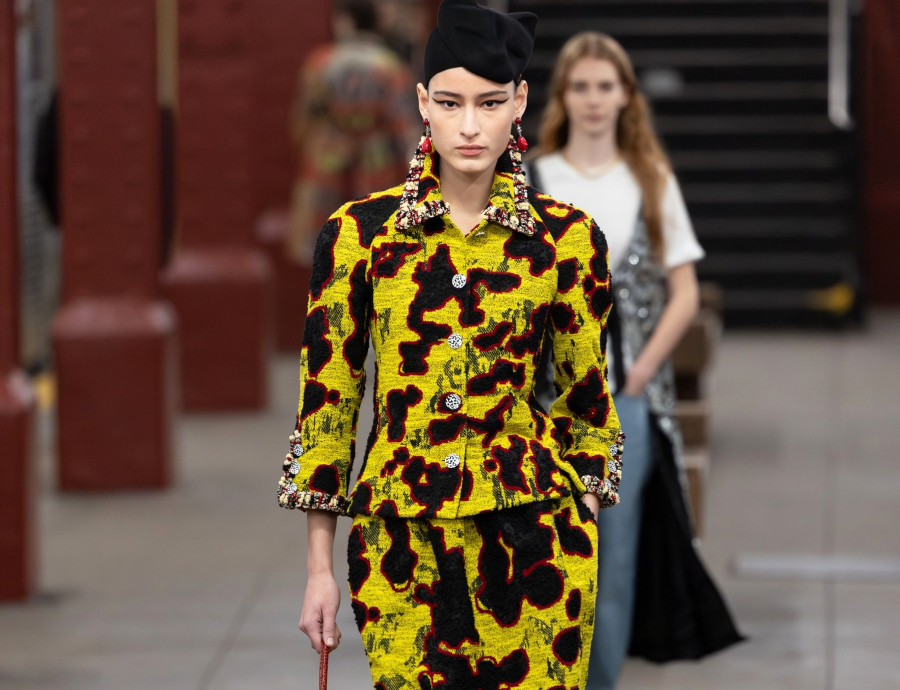 CHANEL 2025/26 MΓ©tiers d'art Fashion Show