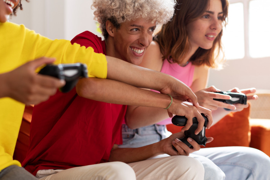 side-view-friends-playing-videogames.jpg