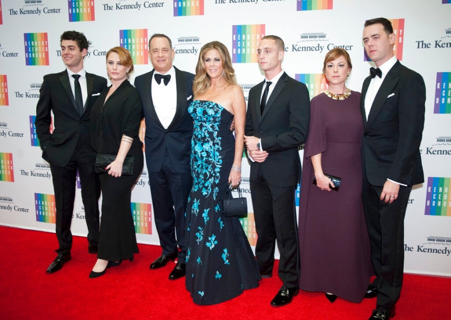 Truman Hanks, Elizabeth Hanks, 2014 Kennedy Center Honoree Tom Hanks, Rita Wilson, Chet Hanks, Samantha Bryant, Colin Hanks