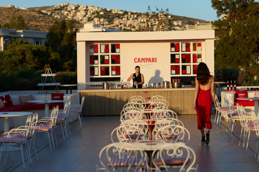 02oneandonly-aesthesisterazza-campari.jpeg