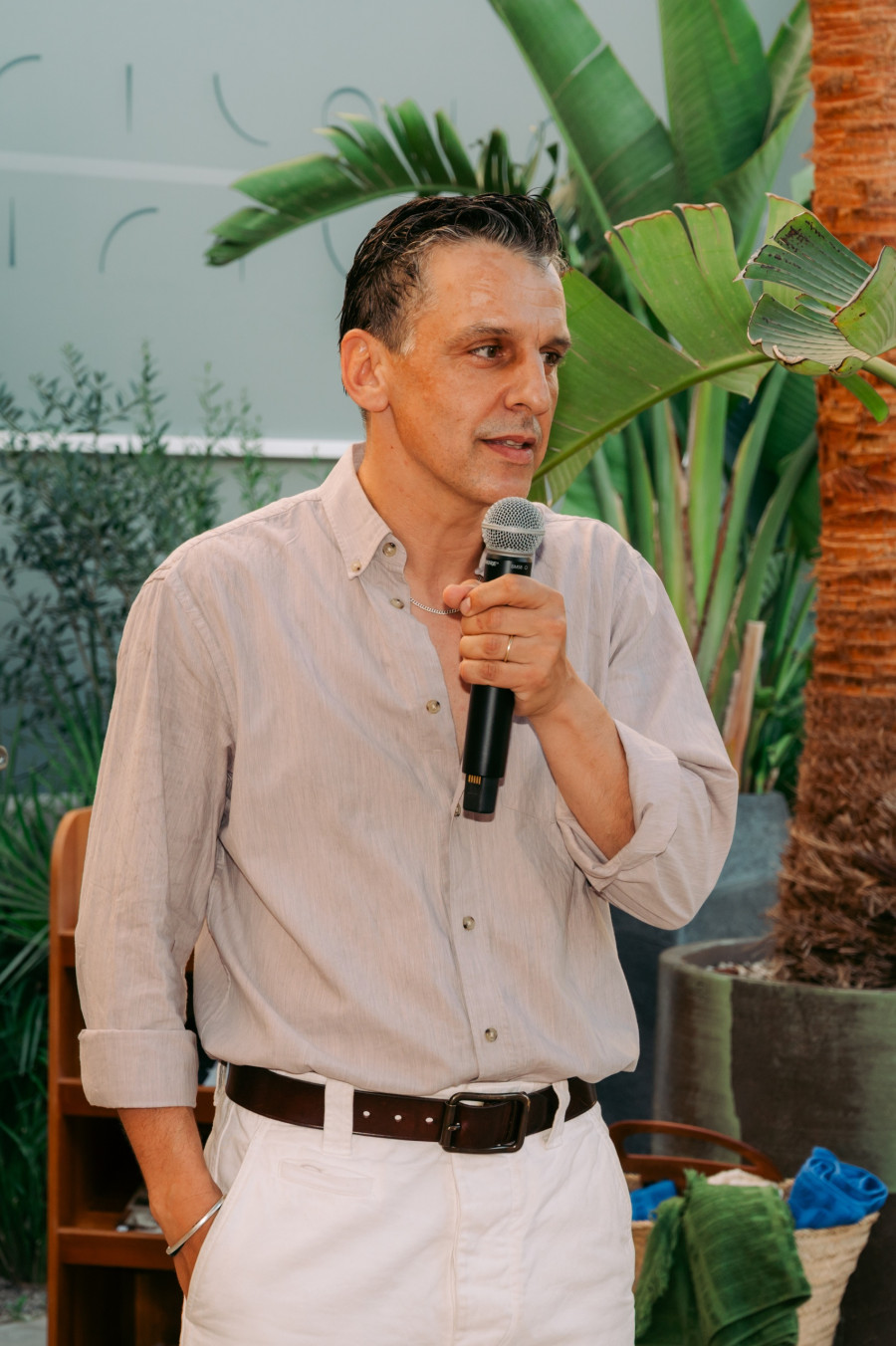 marios-schwab-creative-director-zeusdione.jpg