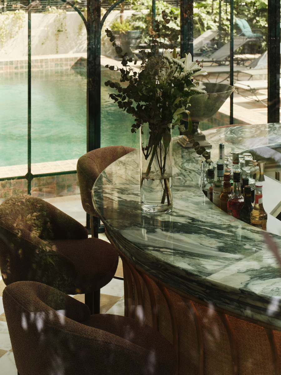pool-bar-isabellas.jpeg