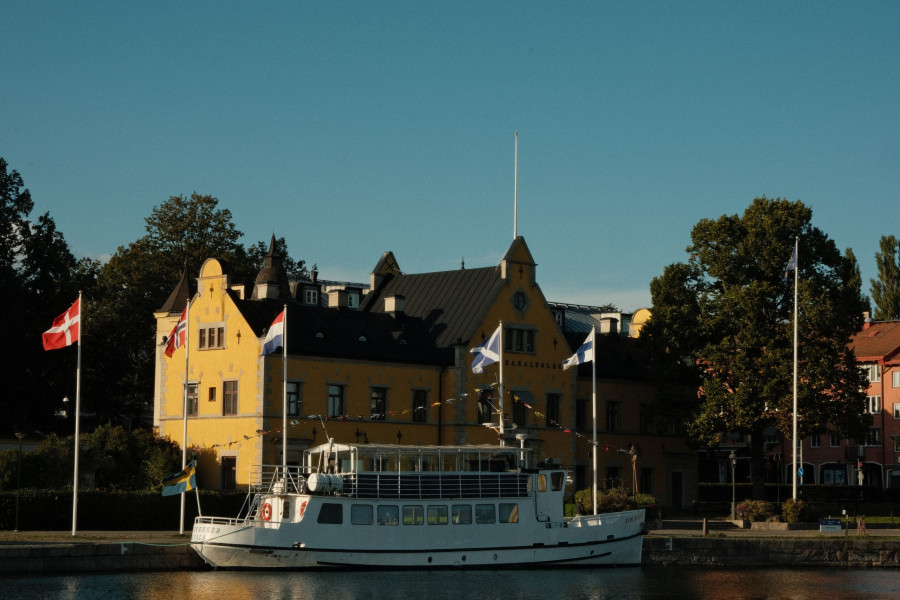sweden-2.jpg
