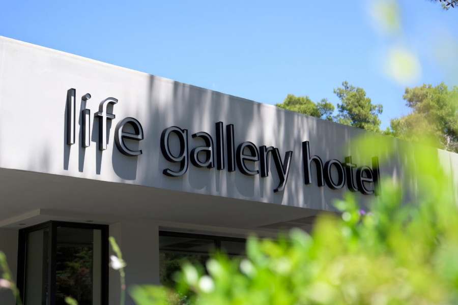 life-gallery-athens-queengr-1html43bd967c.jpg