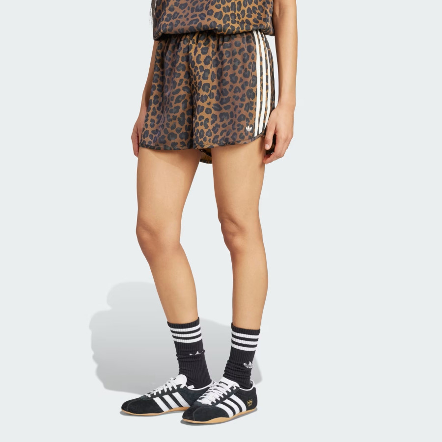 adidasoriginalssatinshortspollaplaxrwmataka267321model.jpg
