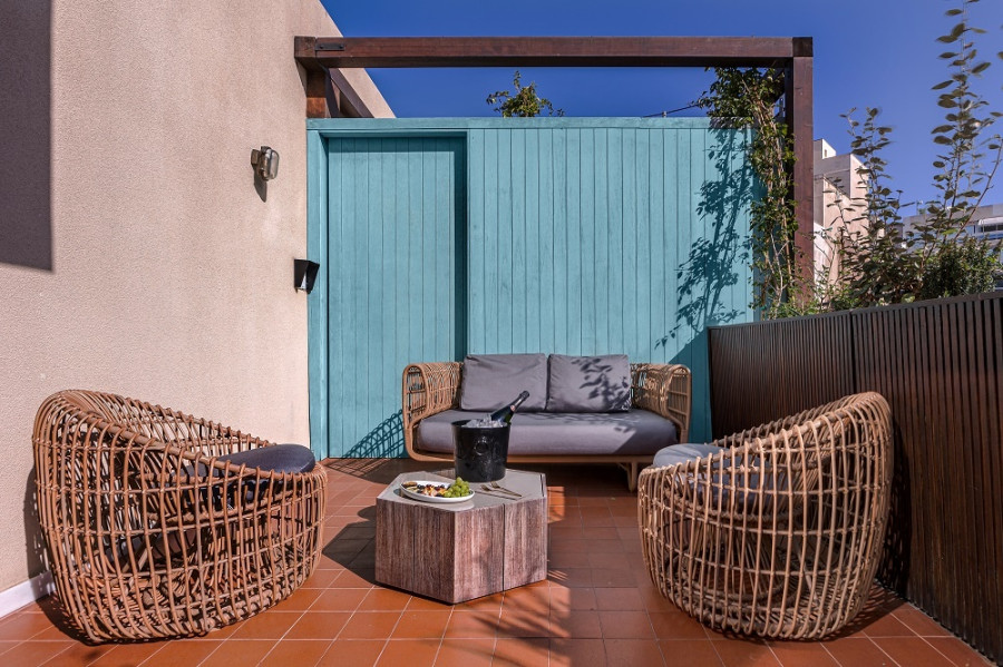 gatsby-party-suite-outdoor.jpg