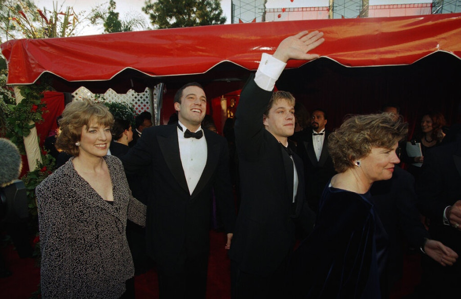 Ben Affleck,  Matt Damon, Chris Affleck , Nancy Damon