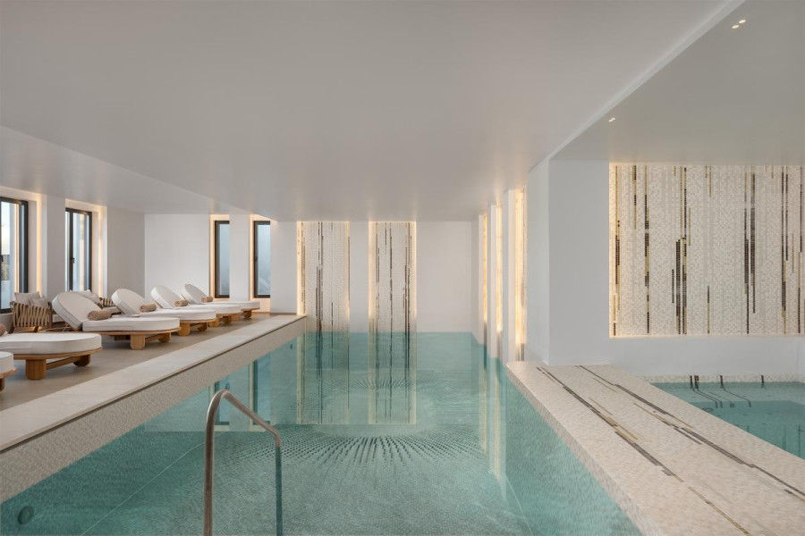 swot-vione-dione-spa-pool.jpg