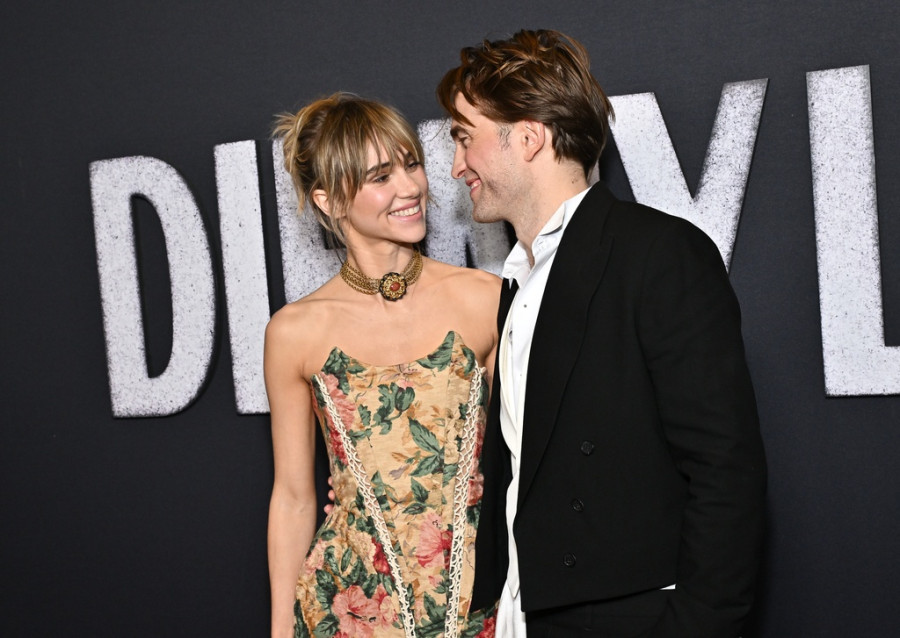 Suki Waterhouse,Robert Pattinson