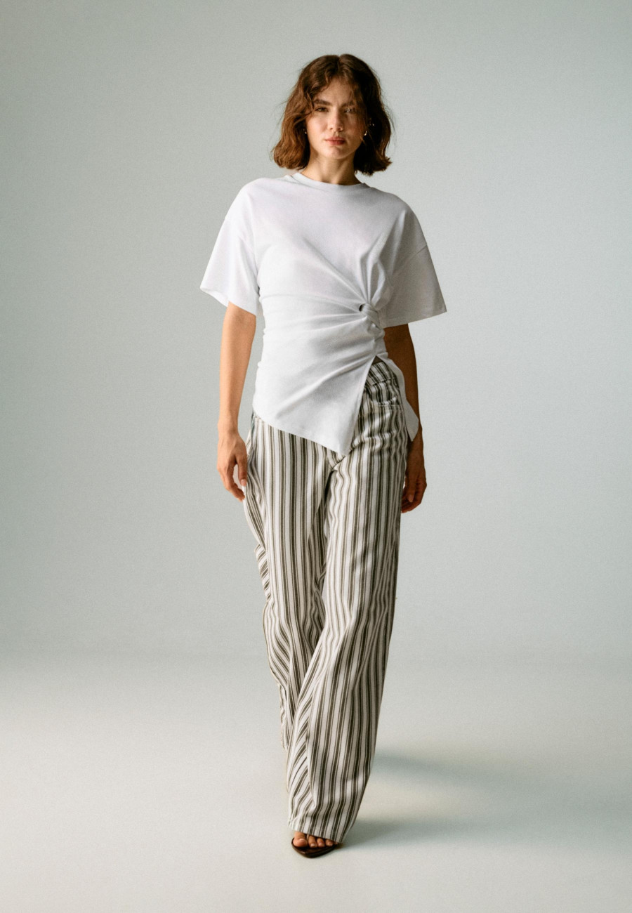 01441682550-c1.jpg