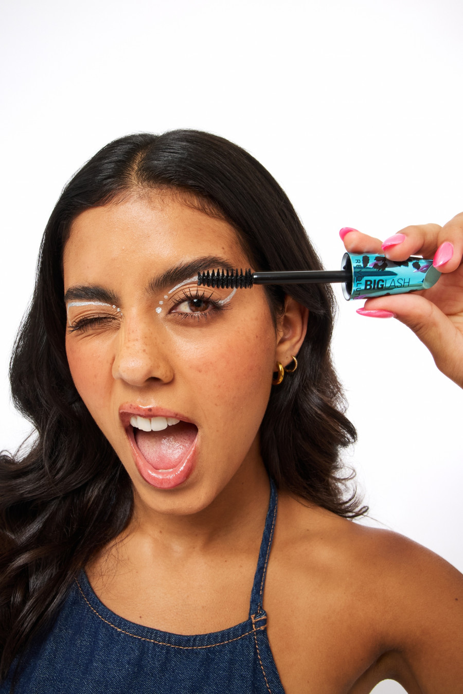 waterproof-mascarawith-product2025fierce-lashmodelella8756pink-1.jpg