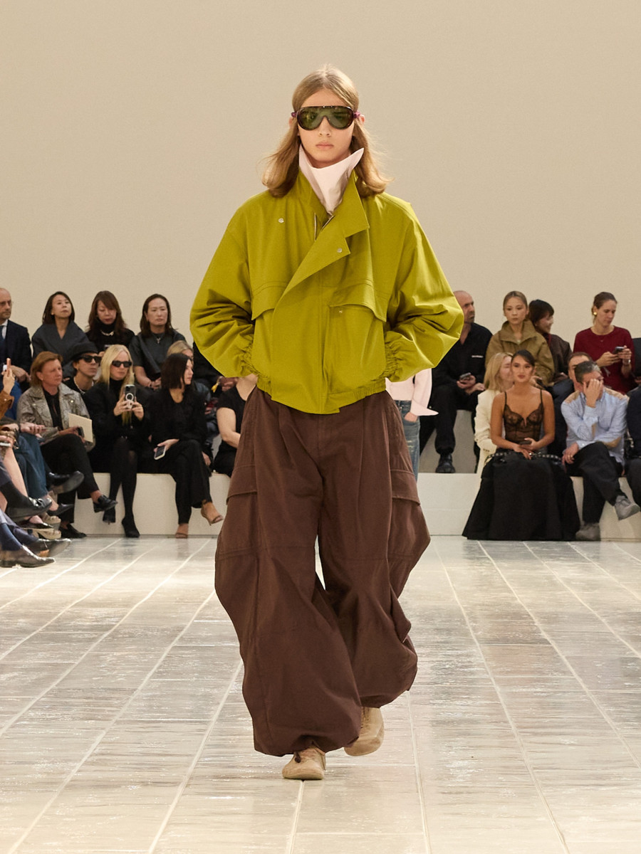 balenciaga-po-s27-054.jpg