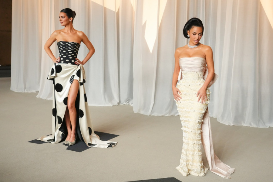 Kendall Jenner,Kim Kardashian