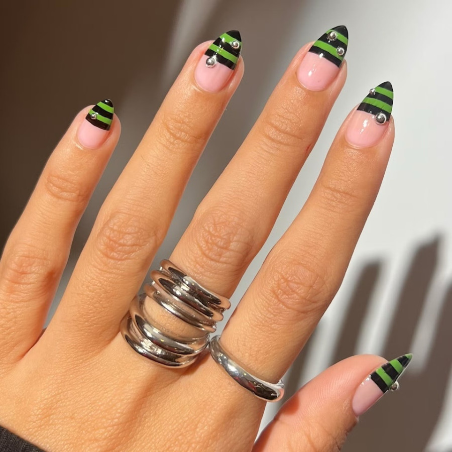 halloweenmanicure.jpeg